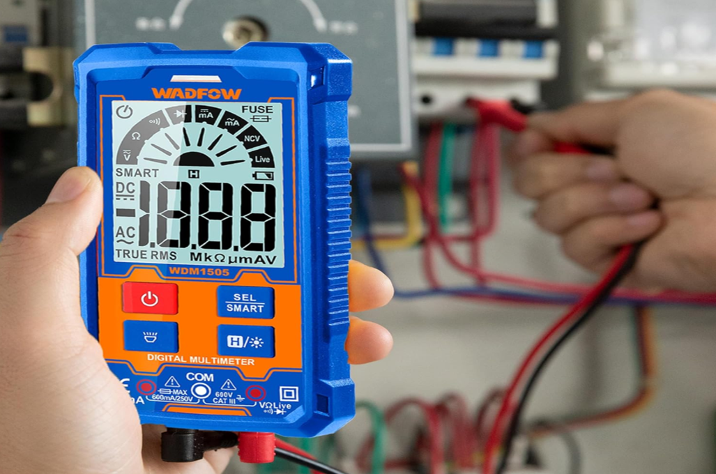 أنواع أجهزة القياس الكهربائية وأفضل جهاز قياس شدة التيار الكهربائي من وادفو 2025