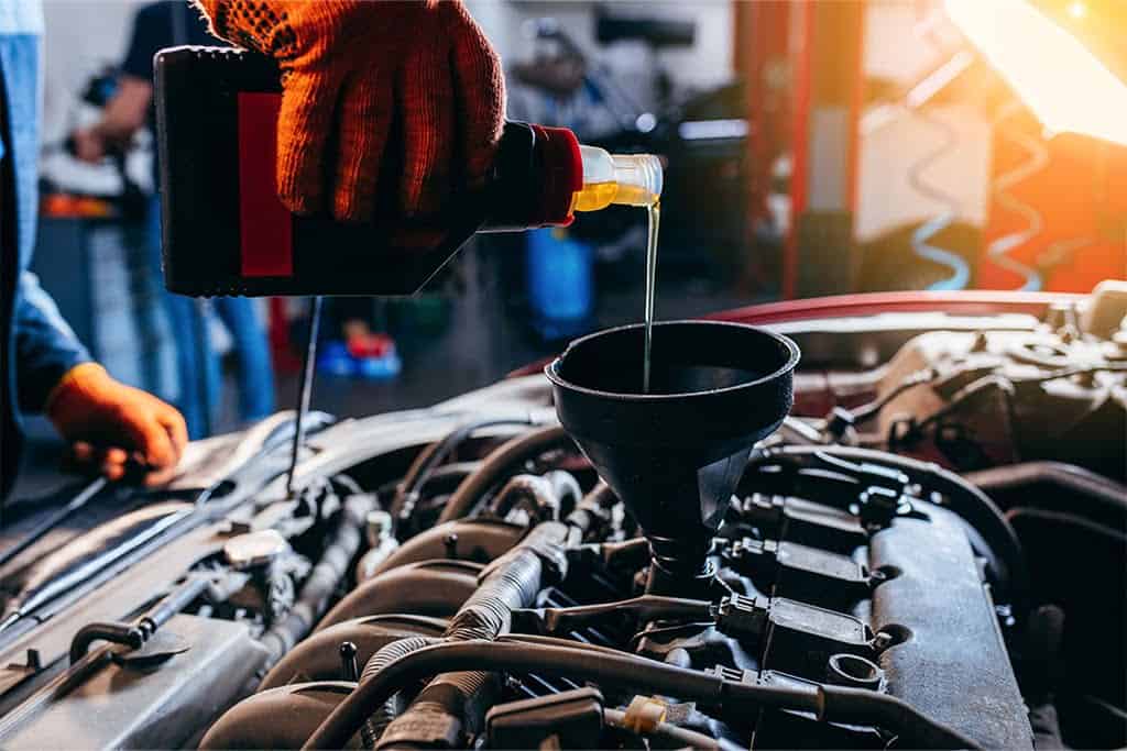 أقصى مدة لتغيير زيت السيارة: دليلك للحفاظ على محرك مثالي - TOOLMART