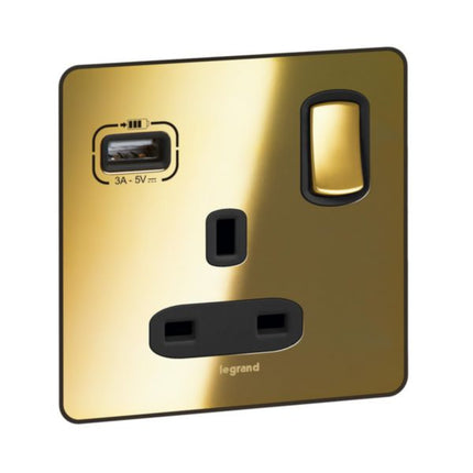 832478ALegrandمقبس سينرجي سليك ديزاين أحادي مع USB ذهبي لامع 15 واط