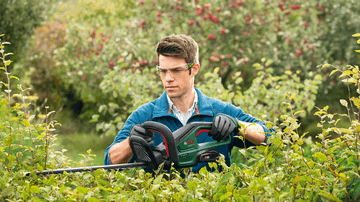 Cordless Hedge cutter | UniversalHedgeCut 18V-55