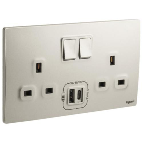 281136CHLegrandماليا سينسز منفذ مقبس بريطاني معياري ثنائي مع شواحن USB