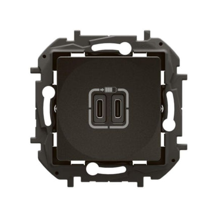 NP3404BKLegrandشاحن نيلوي مزدوج USB من النوع C أسود 3A