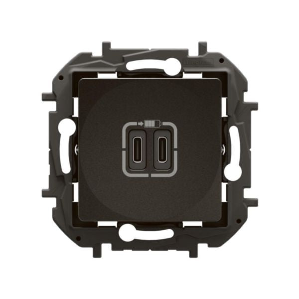 NP3404BKLegrandشاحن نيلوي مزدوج USB من النوع C أسود 3A