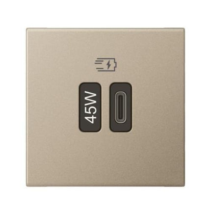 575483Legrandشاحن Arteor USB بقوة 45 وات نوع C مع Power Delivery لون شمبانيا