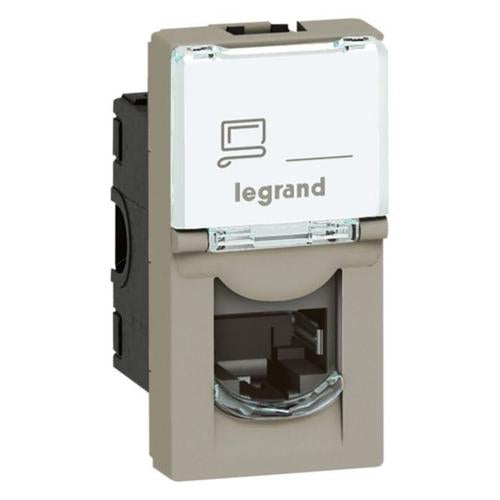 572846Legrandمنفذ Legrand Arteor RJ45 فئة 6A STP لون شمبانيا