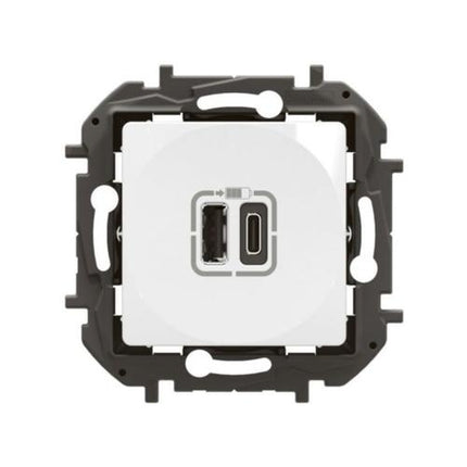 NP3403WHLegrandشاحن نيلوي USB مزدوج من النوع A+C أبيض 5 فولت 3 أمبير 15 واط