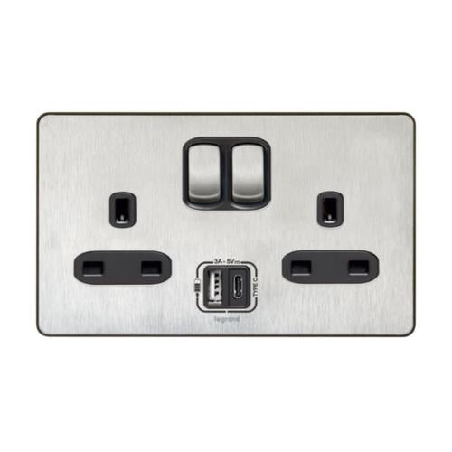 832079Legrandسينرجي سليك - مقبس كهربائي ثنائي 13 أمبير مع شاحن USB من الفولاذ المقاوم للصدأ