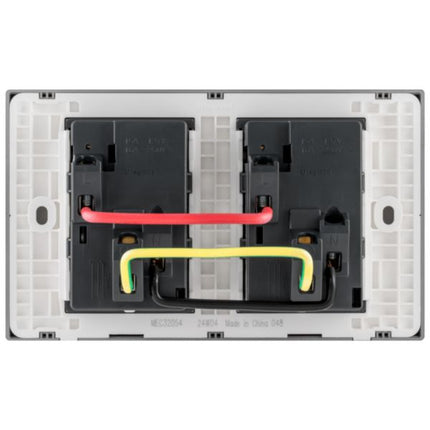 MEC32054SLLegrandمقبس أوبريا ثنائي 16A متعدد المعايير يورو-أمريكي مع مفتاح فضي داكن