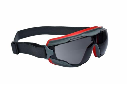 71001684683Mنظارات الحماية 3M GoggleGear 500 Series رمادية مع طلاء Scotchgard مانع للتضباب