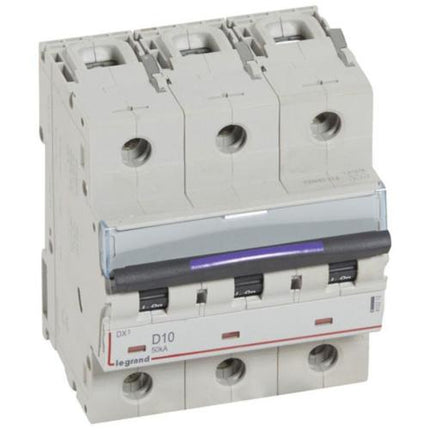 410212Legrandقاطع دورة Legrand DX3 ثلاثي الأقطاب 10A منحنى D