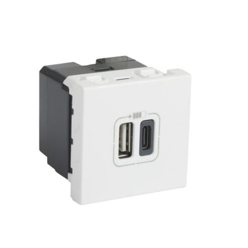 572077Legrandمقبس شحن Arteor USB Type-A Type-C 3A 15W أبيض