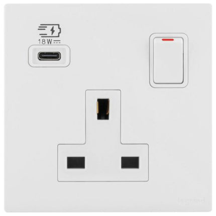 MEC33093WHLegrandأوبريا موصل كهربائي أحادي 13A مع شاحن USB من النوع C 18W لون أبيض مات