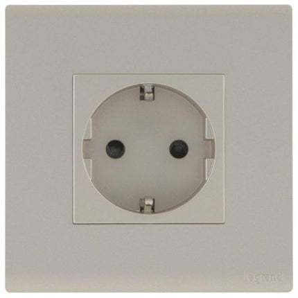 MEC31050CHLegrandمقبس ألماني أوبريا أحادي 16 أمبير قطبين مع أرضي لون شمبانيا