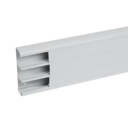 075804LegrandLegrand DLP صندوق توزيع سنابي 3 حجرات رمادي 50x180mm طول 2م