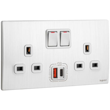 281137BALegrandماليا سينسز مقبس كهربائي ثنائي مع شاحن USB A+C 27W