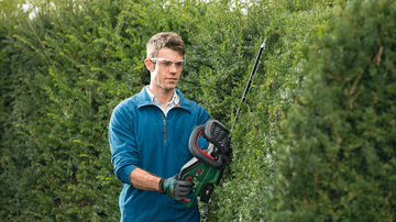 Cordless Hedge cutter | UniversalHedgeCut 18V-55