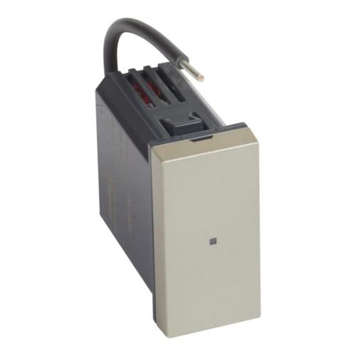 574237Legrandوحدة مأخذ الطاقة الذكي Arteor مع Netatmo المتصل