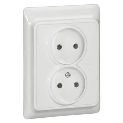 782112Legrandكابتيكا مقبس كهربائي مزدوج 2x2P تثبيت غاطس 16A 250V أبيض