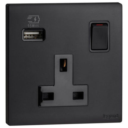 MEC33078BLLegrandأوبريا قابس واحد معيار BS 13A مع مفتاح وشاحن USB من النوع A 15 واط أسود مات