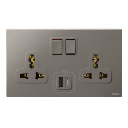 281138DSLegrandملليا سينسز مقبس كهربائي ثنائي متعدد المعايير مع شاحن USB A+C 27W فضي داكن