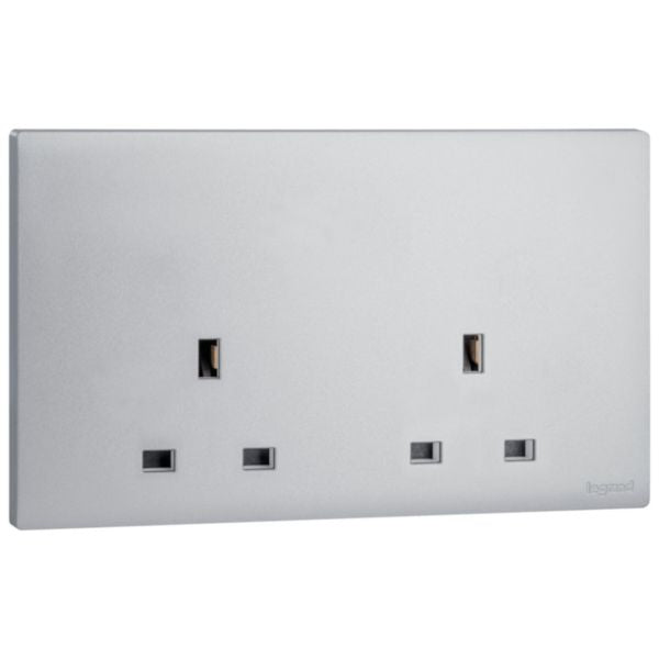MEC31033SLLegrandمقبس أوبريا ثنائي المجموعة BS 13A بدون مفتاح فضي داكن