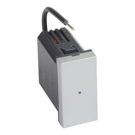 574219Legrandوحدة منفذ الطاقة الذكي Arteor مع Netatmo للمنزل الذكي