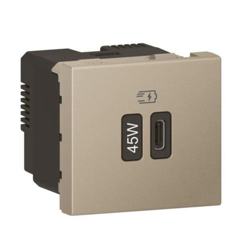 575483Legrandشاحن أرتيور USB 2 وحدة 45 واط نوع C توصيل الطاقة شمبانيا