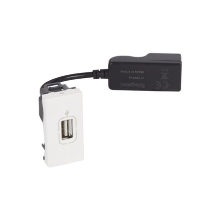 572023Legrandمضخم بيانات USB أنثى أرتيور أبيض نسخة مربعة