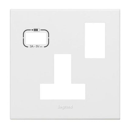575111ALegrandلوحة Legrand بمقبس واحد BS 13A مع مفتاح وUSB أبيض