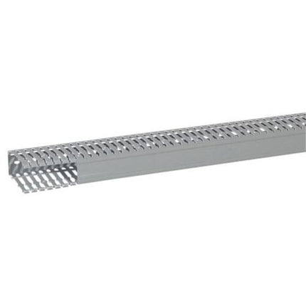 636108Legrandقناة كابلات Transcab من Legrand بحجم 40x80 ملم رمادي RAL 7030