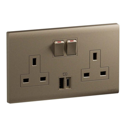 MEC33076RGLegrandمقبس أوبريا ثنائي المسار BS 13A مع USB A+C 27W ذهبي وردي