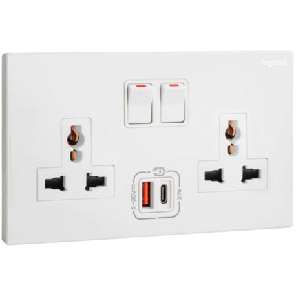 282337Legrandجاليون - مقبس متعدد المعايير بمفتاح 2 فتحة مع شاحن USB 27W أبيض