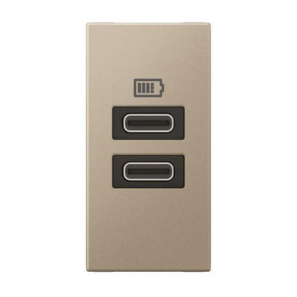 571694Legrandوحدة مقبس Arteor USB بمنفذين C+C 3A 15W لون شمبانيا