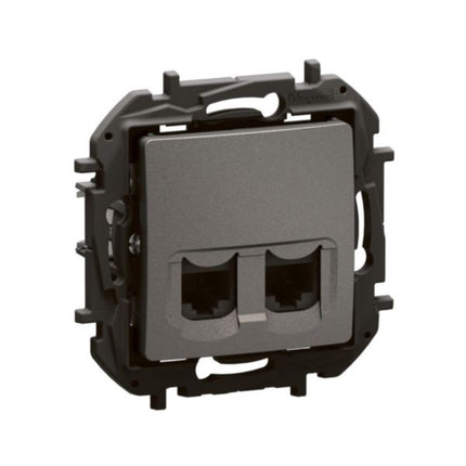 NP4334MGLegrandمقبس نيلوي ثنائي RJ45 CAT6 UTP رمادي متوسط مثبت بالتجويف