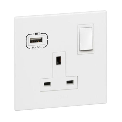 572156ALegrandأرتيور - مقبس كهربائي أحادي القطب مع شاحن USB A بقوة 15 واط