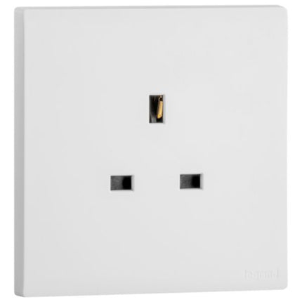 MEC31032WHLegrandمقبس Obria أحادي الفتحة BS 13A بدون مفتاح - أبيض غير لامع