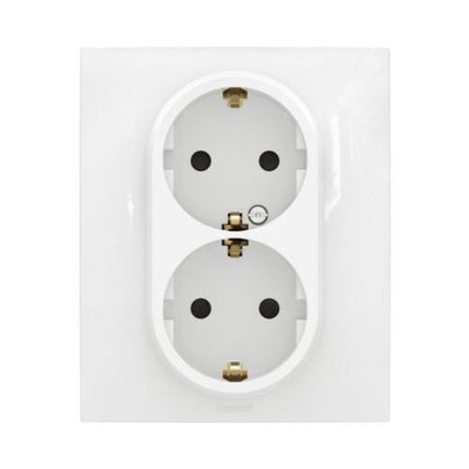 NP3130WHLegrandمقبس نيلوي 2x2P+E شوكو 16A 250V أبيض
