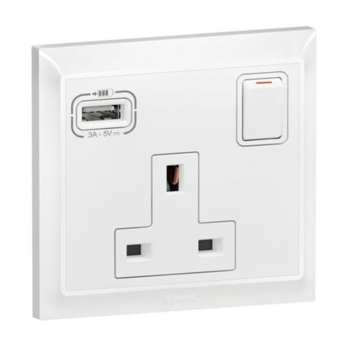 617658ALegrandبيلانكو S منفذ مفرد بقطب واحد مع شاحن USB A 15W