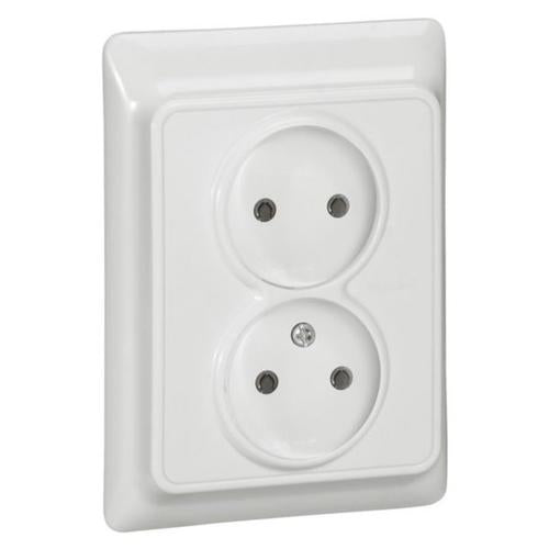 782112Legrandكابتيكا مقبس كهربائي مزدوج 2x2P تثبيت غاطس 16A 250V أبيض