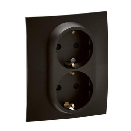 NP3130BKLegrandمقبس نيلويه 2x2P+E شوكو مات أسود
