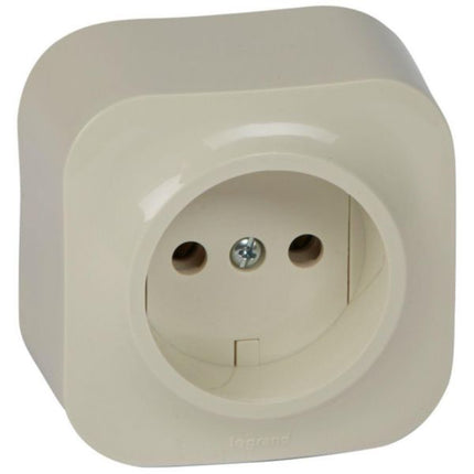 782440Legrandمنفذ توصيل ثنائي القطب فوريكس سطحي IP2X 16A 250V عاجي