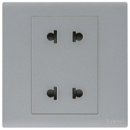 MEC31047SLLegrandمقبس أوبريا أحادي 2X2P 16A يورو-أمريكي فضي غامق