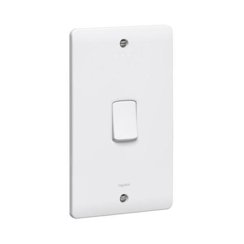 730021Legrandمفتاح ثنائي القطب سينرجي 45A 250V أبيض مع مؤشر LED