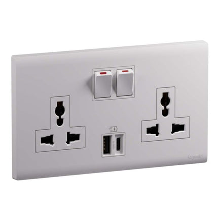 MEC33082WHLegrandمقبس أوبريا ثنائي 16A متعدد المعايير مع USB نوع A+C 15W أبيض غير لامع
