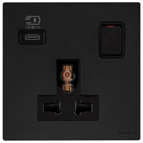 MEC33083BLLegrandمقبس أوبريا بمقبس واحد 16A متعدد المعايير مع منفذ USB من النوع C 18W أسود مات