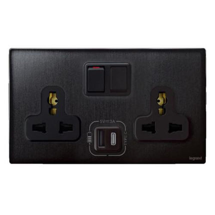 281123BBLegrandماليا سينسز مقبس كهربائي ثنائي معياري متعدد مع شاحن USB فرشاة سوداء