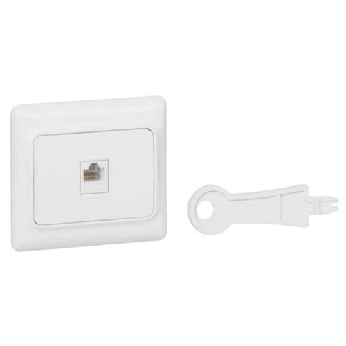 782124Legrandمقبس كابتيكا RJ45 UTP فئة 5e مثبت بالتجويف أبيض