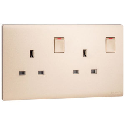 MEC32040RGLegrandمقبس كهربائي أوبريا ثنائي القطب 13A معياري بريطاني ذهبي وردي