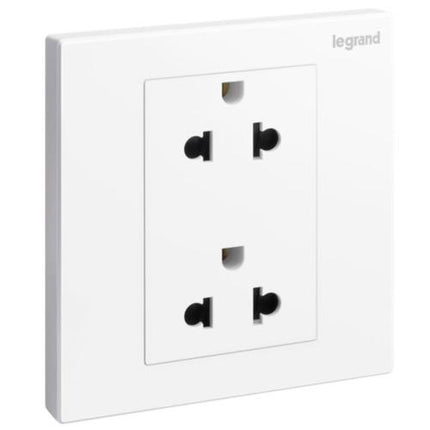 282436Legrandمقبس غاليون ثنائي 16 أمبير أوروبي/أمريكي أبيض