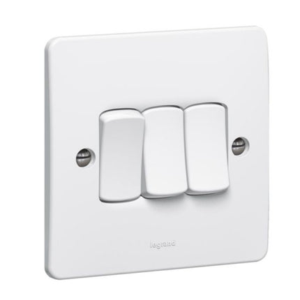 730003Legrandمفتاح سينرجي أحادي القطب 3 عصابات ثنائي الاتجاه 10AX 250V أبيض